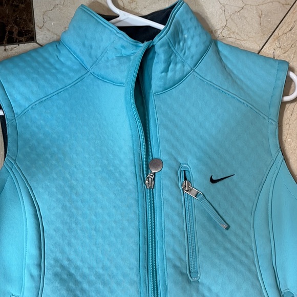 Women’s Nike vest Size Small - Picture 3 of 3